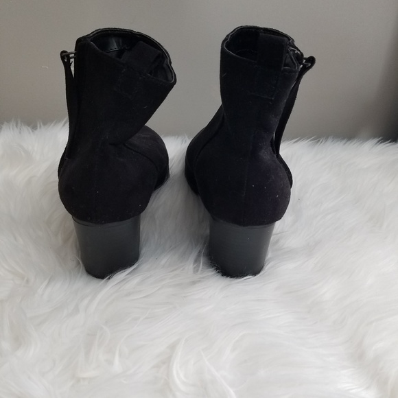 Old Navy booties - Picture 3 of 6